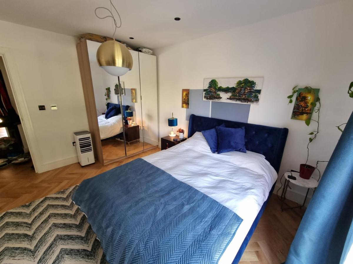 Bright Spacious Apartment In The Park Лондон Екстер'єр фото
